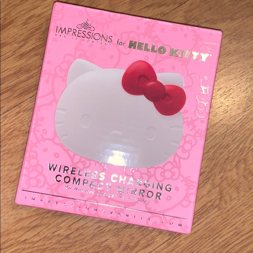 NIB Impressions Vanity Hello Kitty Compact Mirror